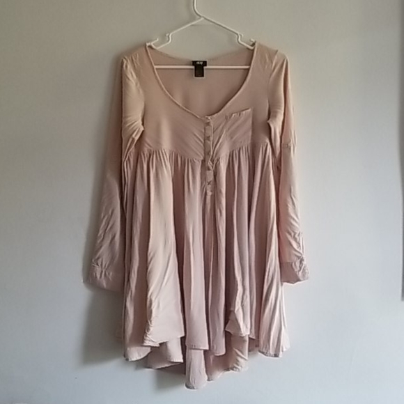 H&M Dresses & Skirts - Light pink flowy dress